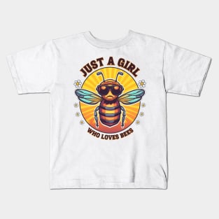 Just a girl who loves bees Kids T-Shirt